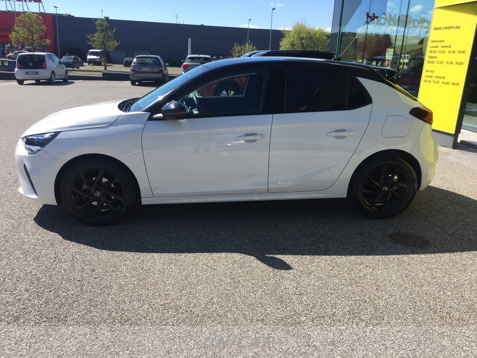 UNICAR Opel Corsa