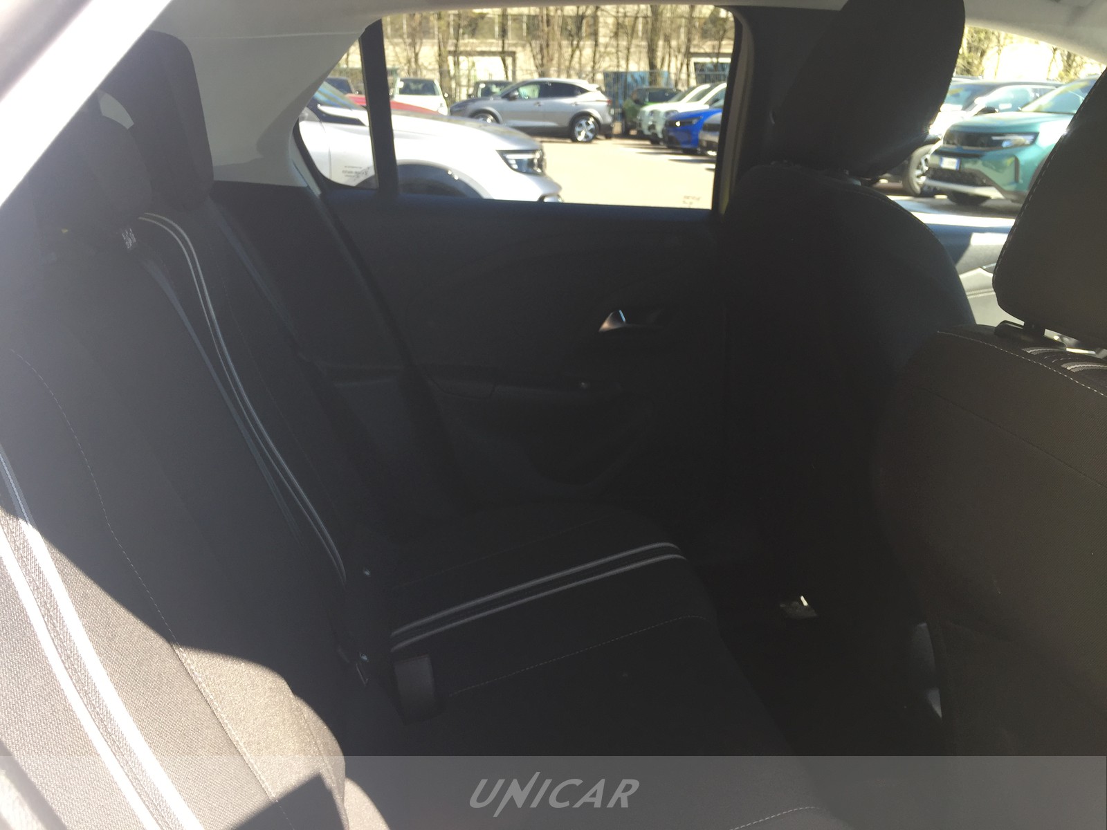 UNICAR Opel Corsa