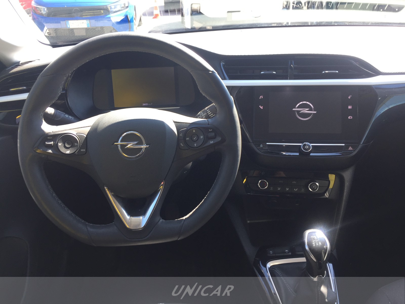 UNICAR Opel Corsa