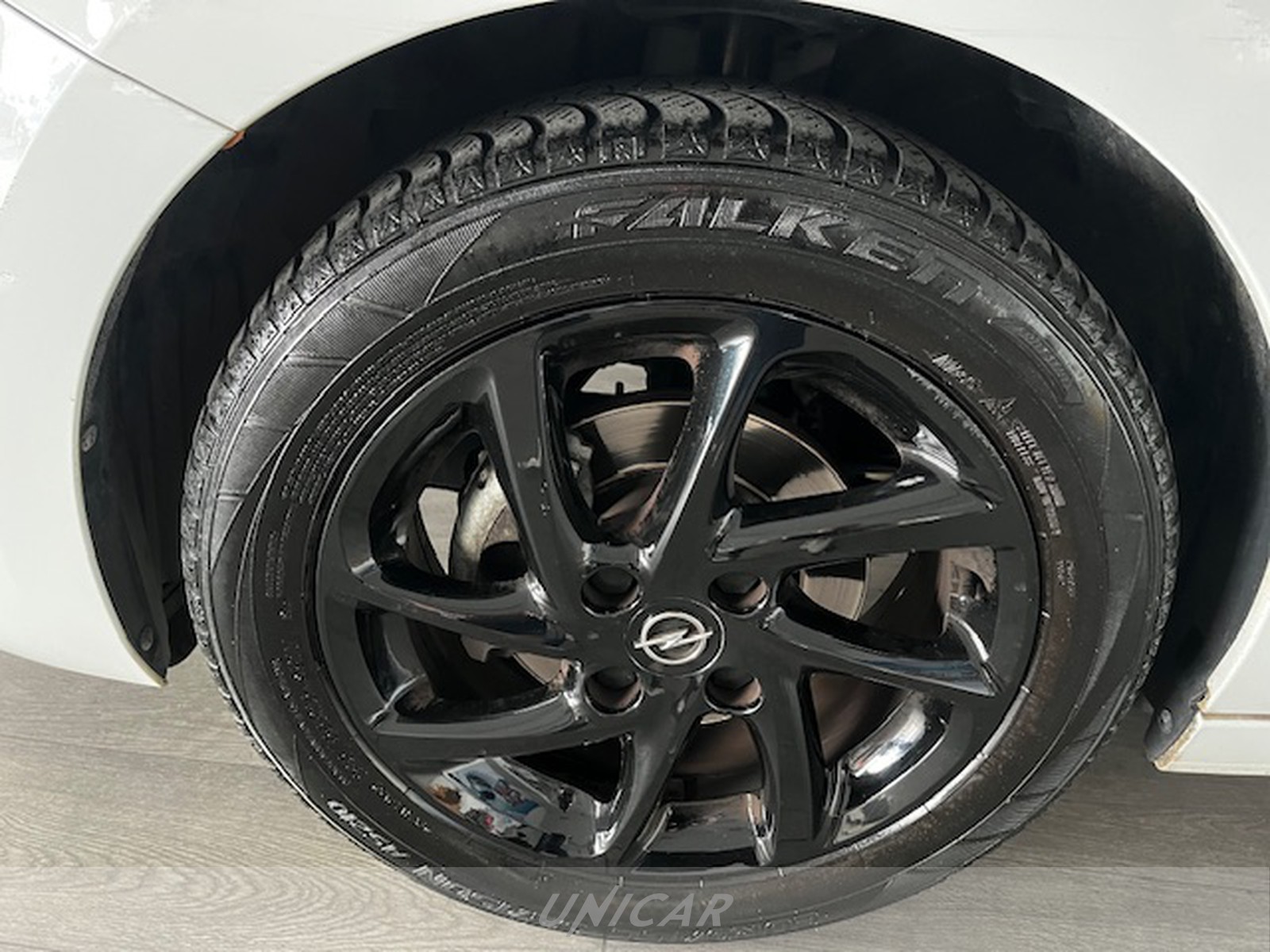 UNICAR Opel Corsa