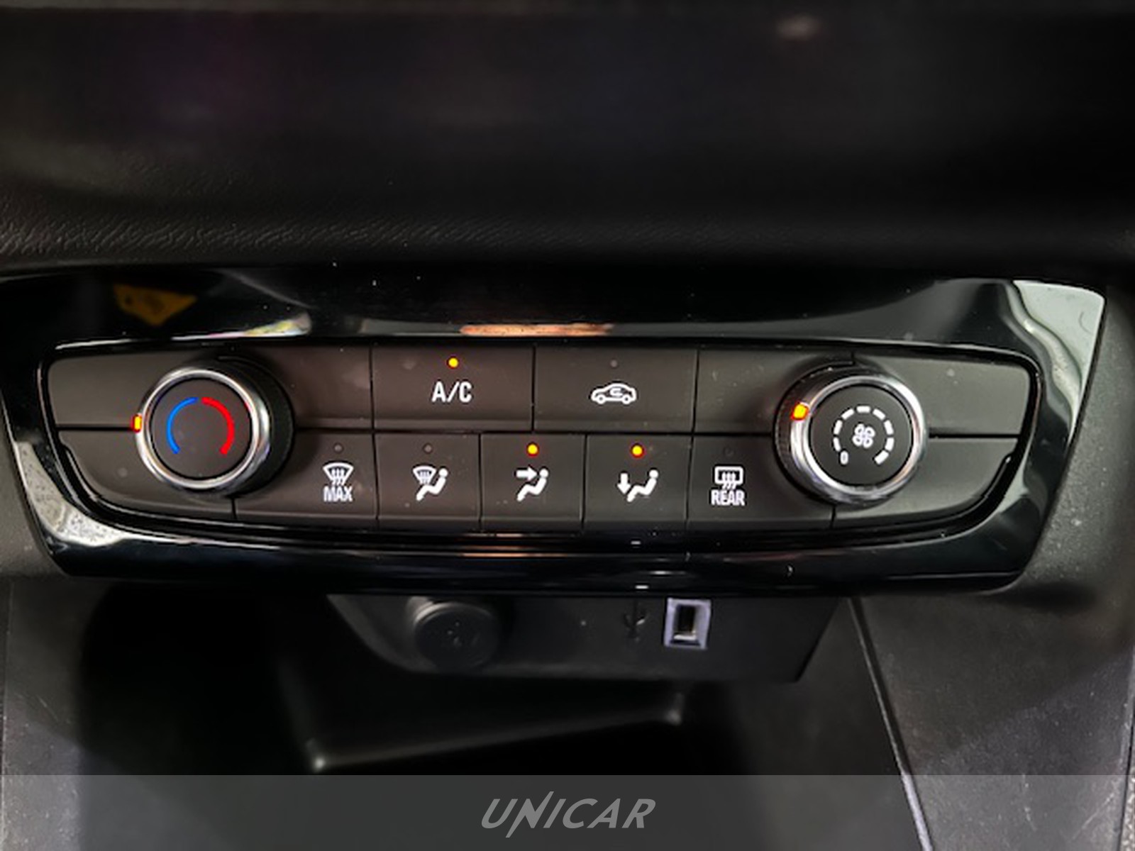 UNICAR Opel Corsa
