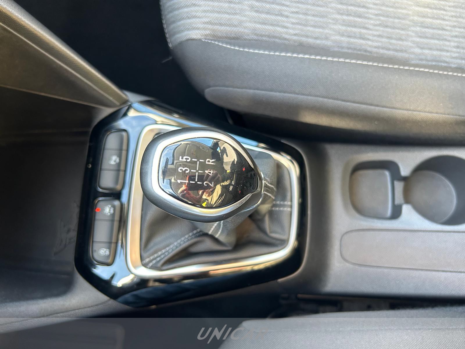 UNICAR Opel Corsa