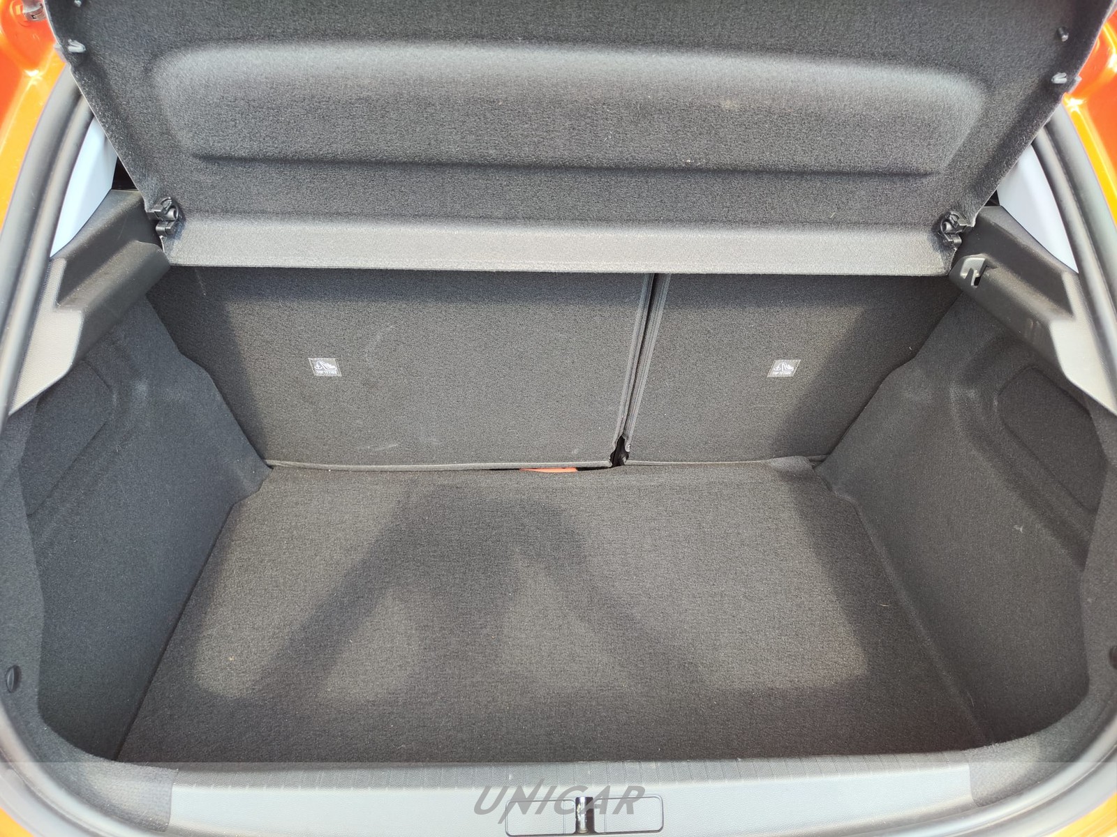 UNICAR Opel Corsa