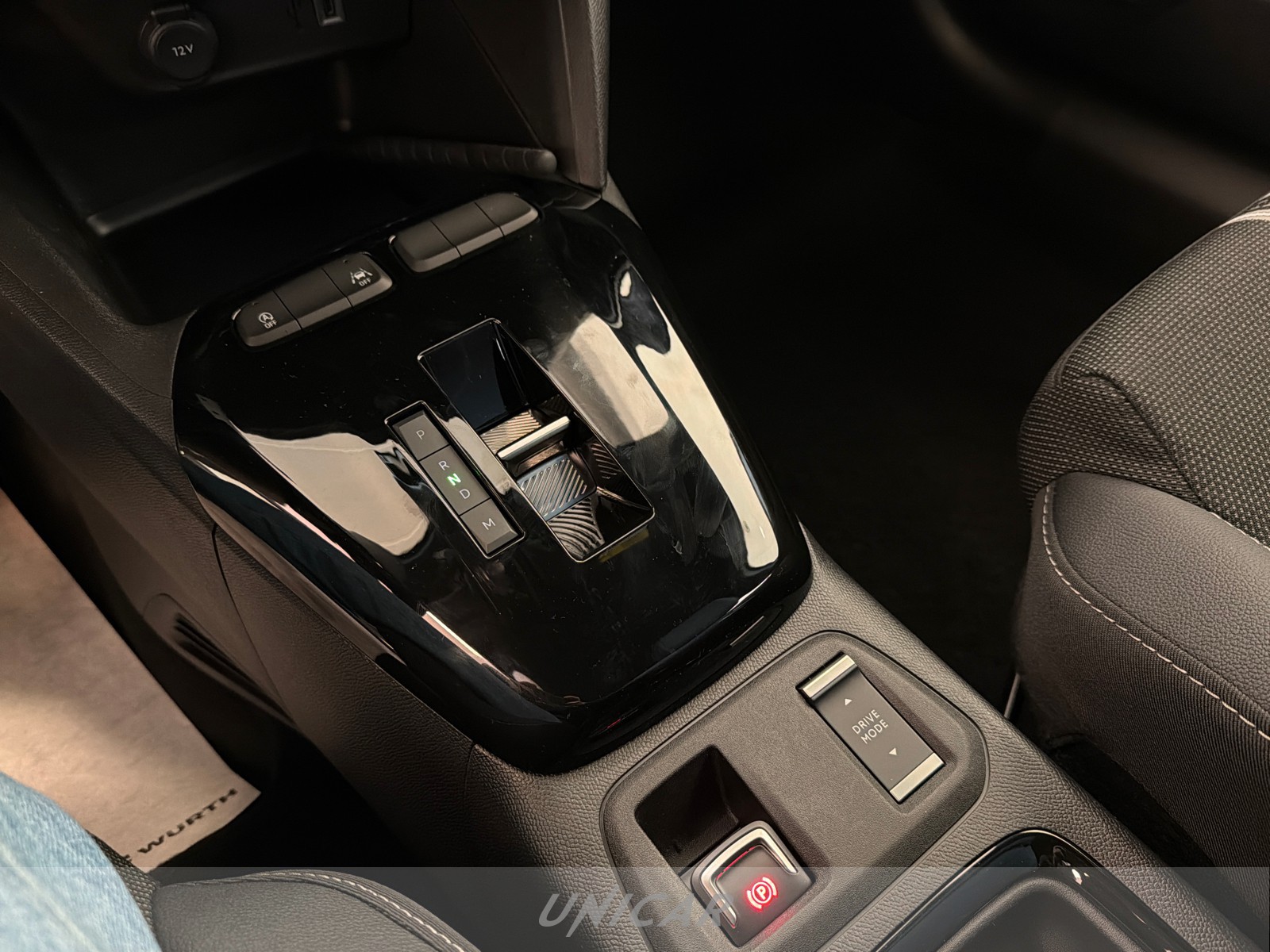 UNICAR Opel Corsa