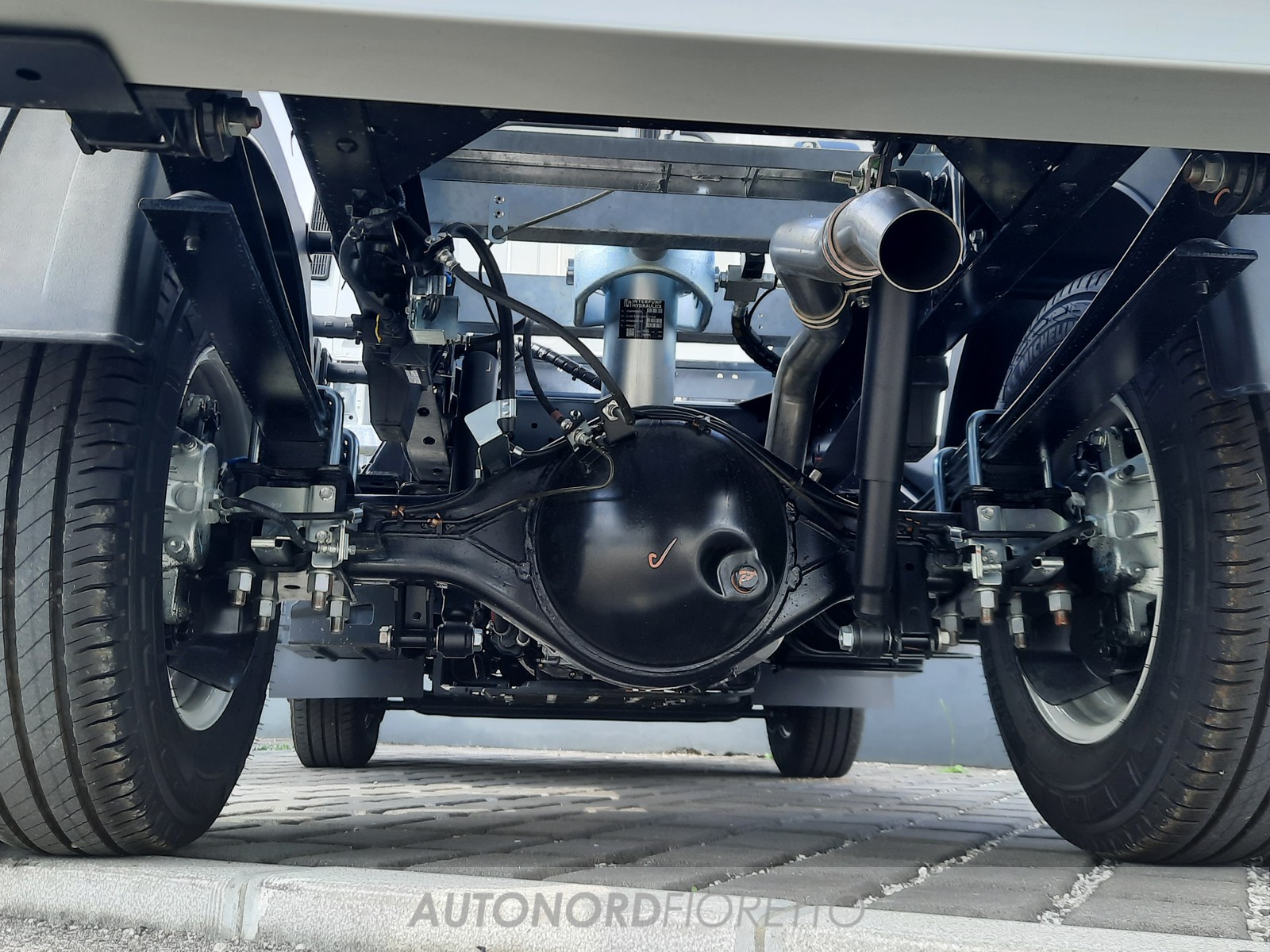 AUTONORD Isuzu M27
