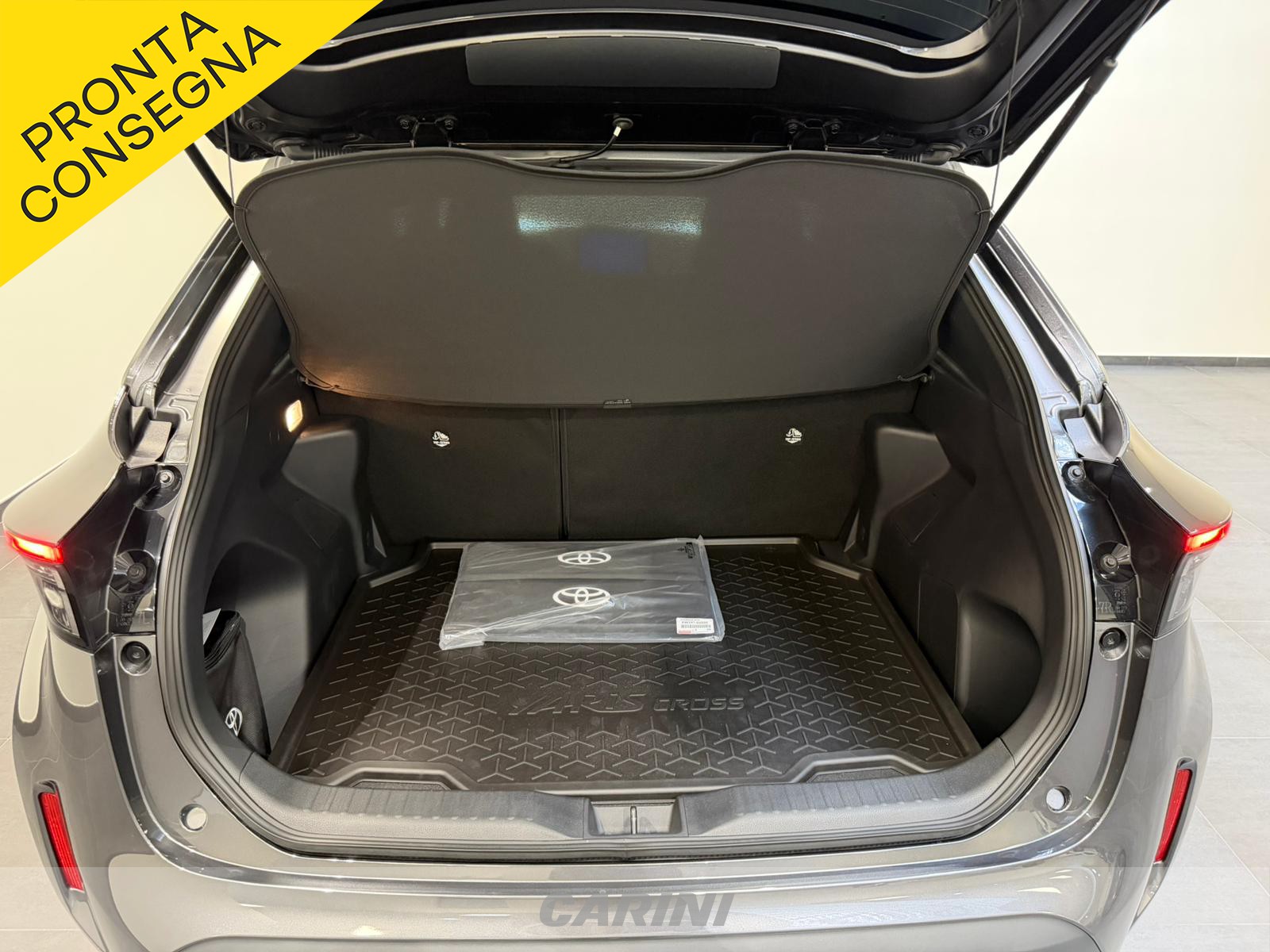 CARINI Toyota yaris cross