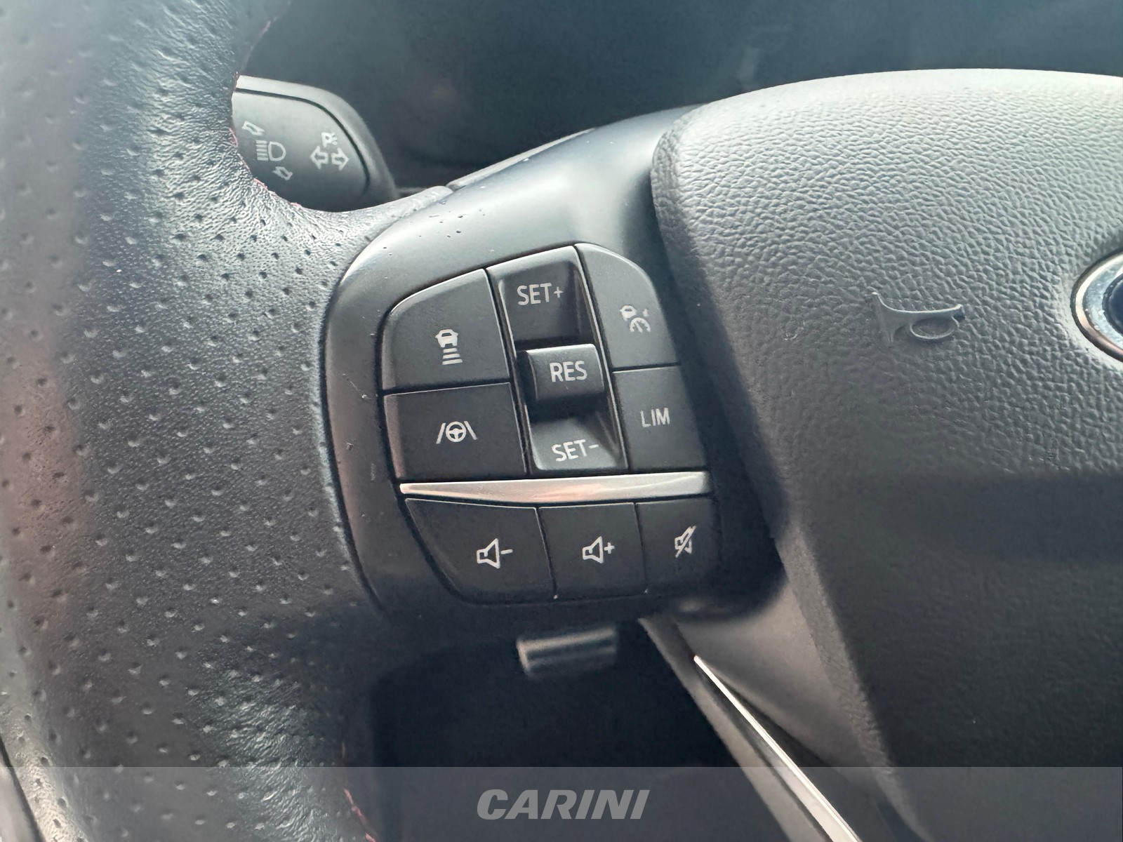 CARINI Ford Kuga