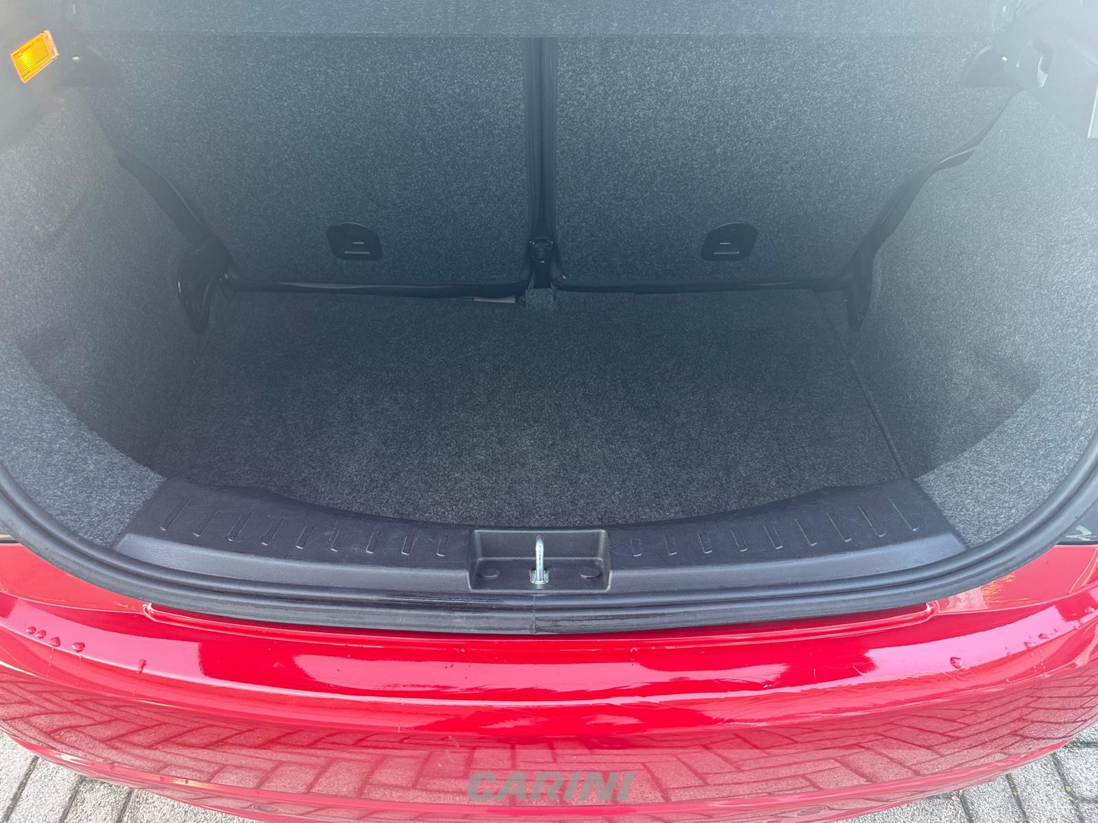 CARINI Lancia Ypsilon