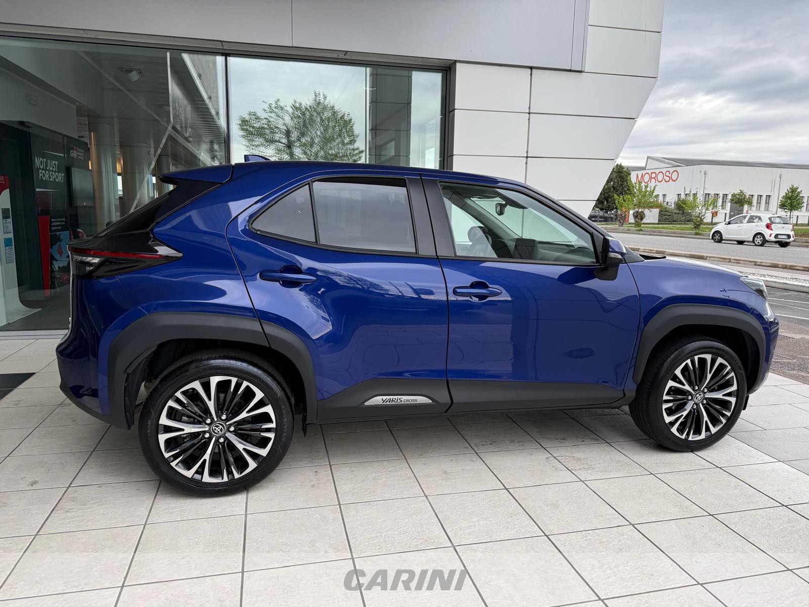 CARINI Toyota yaris cross
