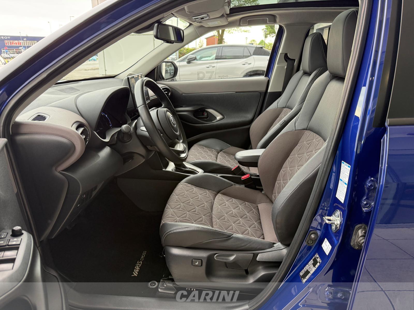 CARINI Toyota yaris cross
