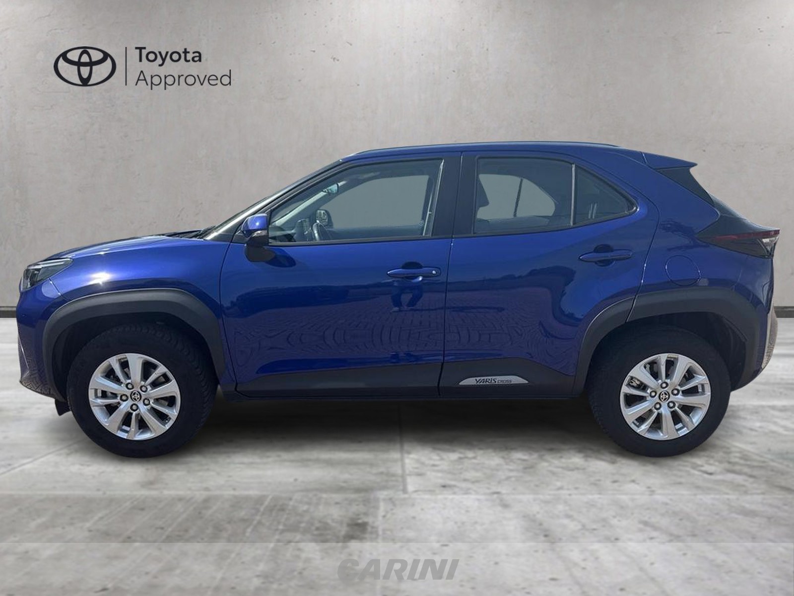 CARINI Toyota yaris cross