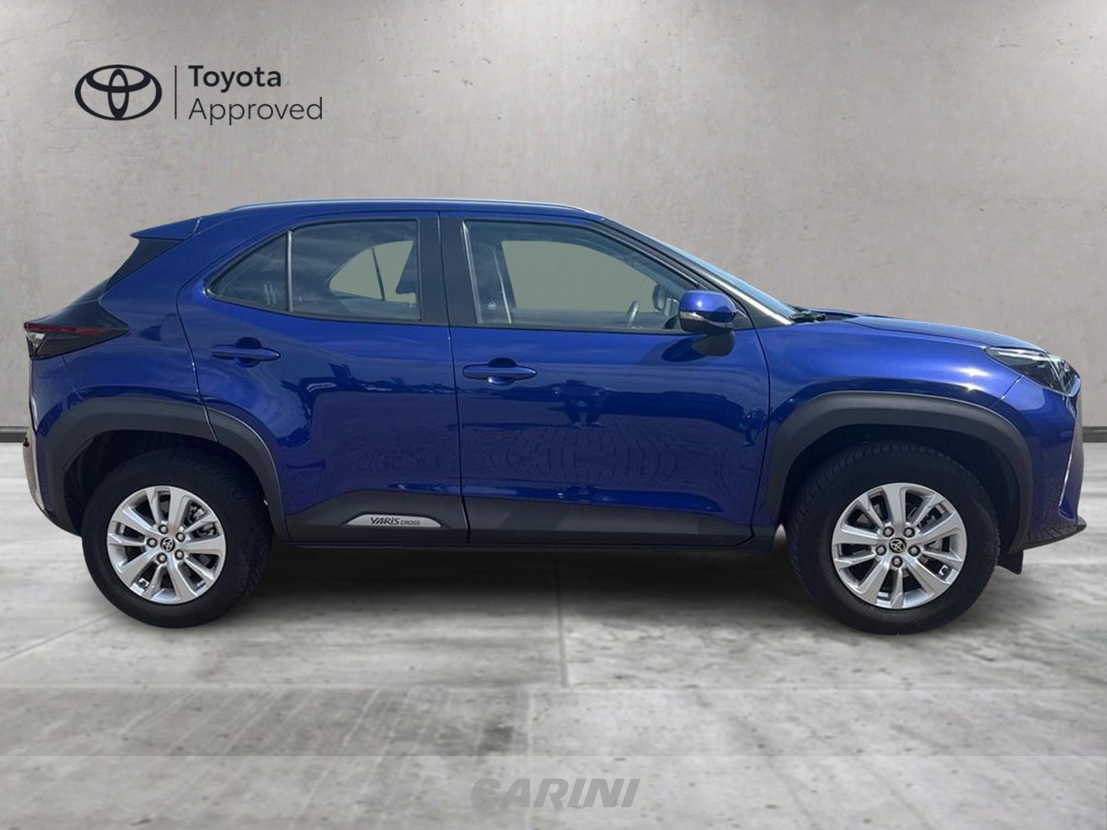 CARINI Toyota yaris cross