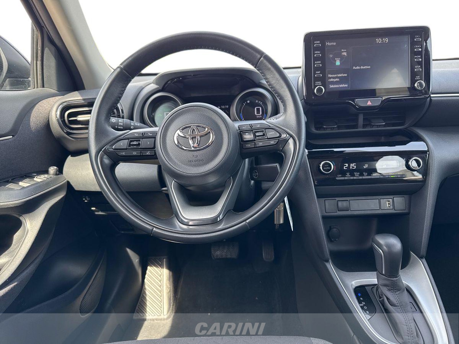 CARINI Toyota yaris cross