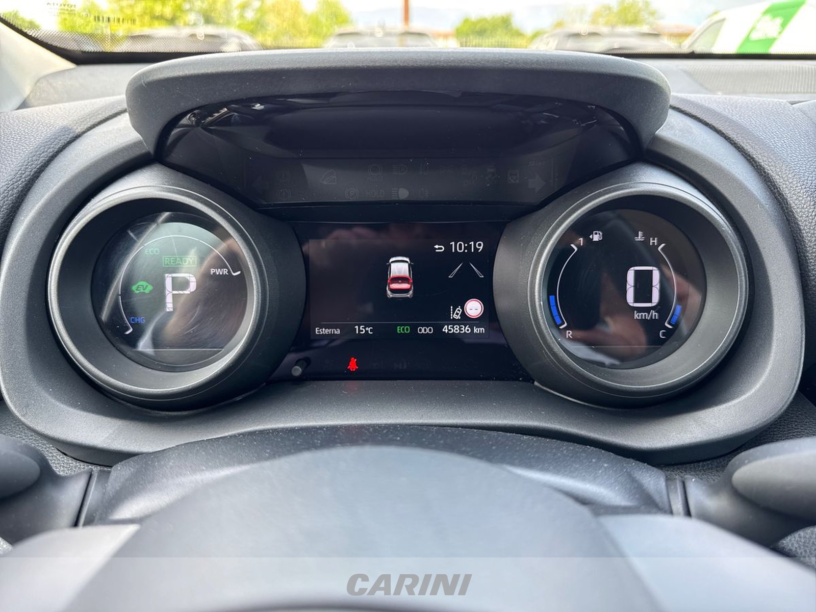 CARINI Toyota yaris cross