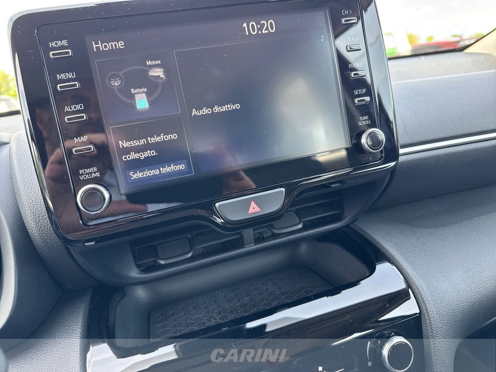 CARINI Toyota yaris cross