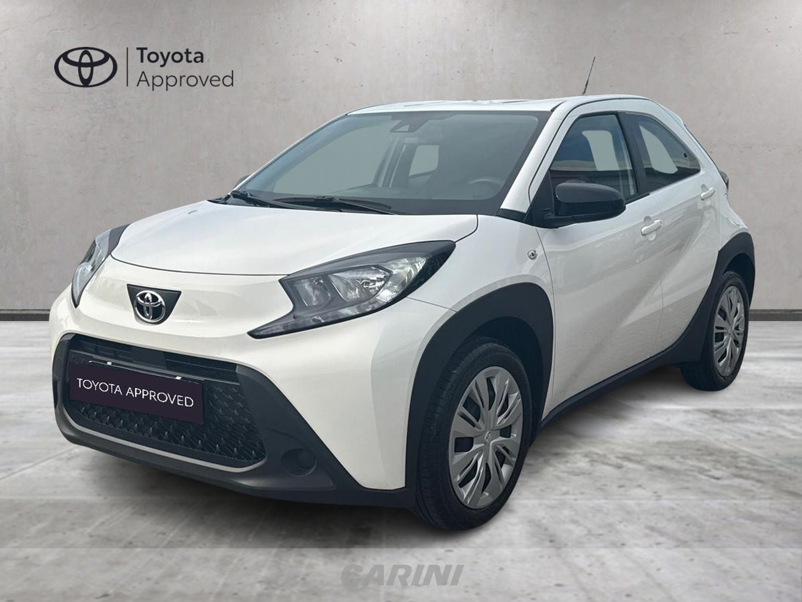 CARINI Toyota yaris cross