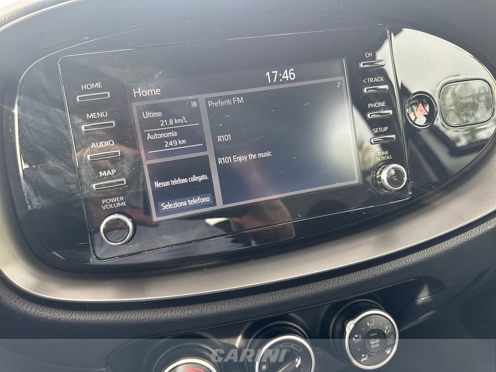 CARINI Toyota yaris cross