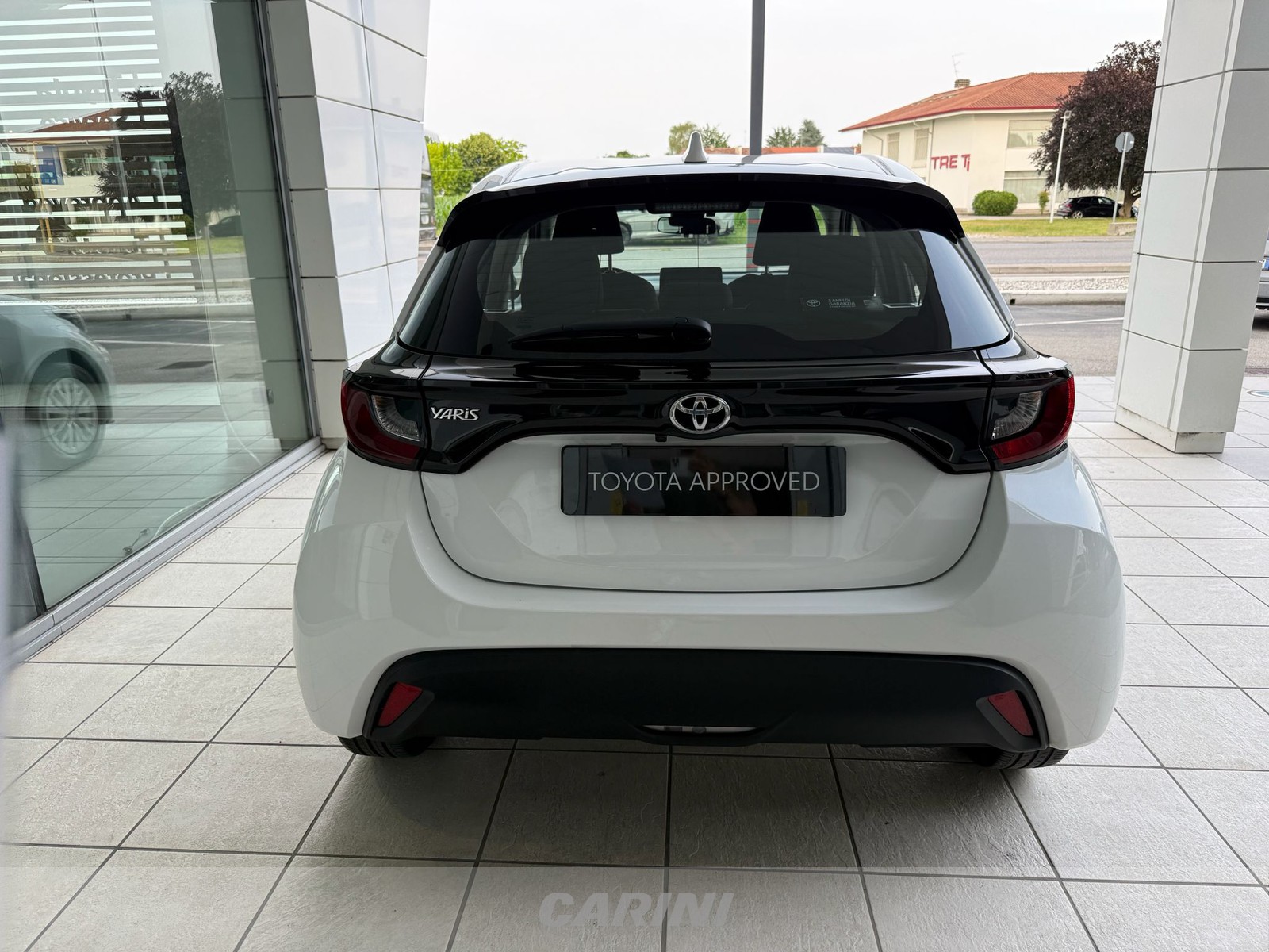 CARINI Toyota Yaris