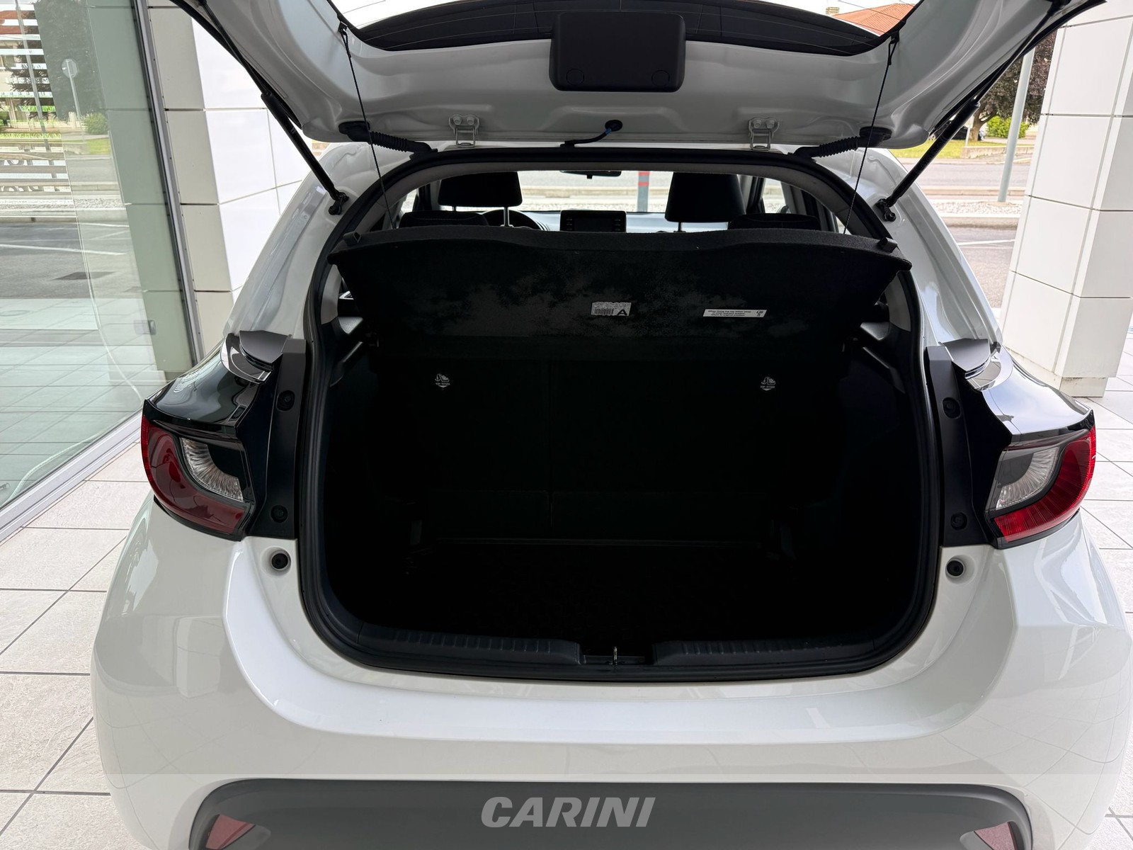 CARINI Toyota Yaris