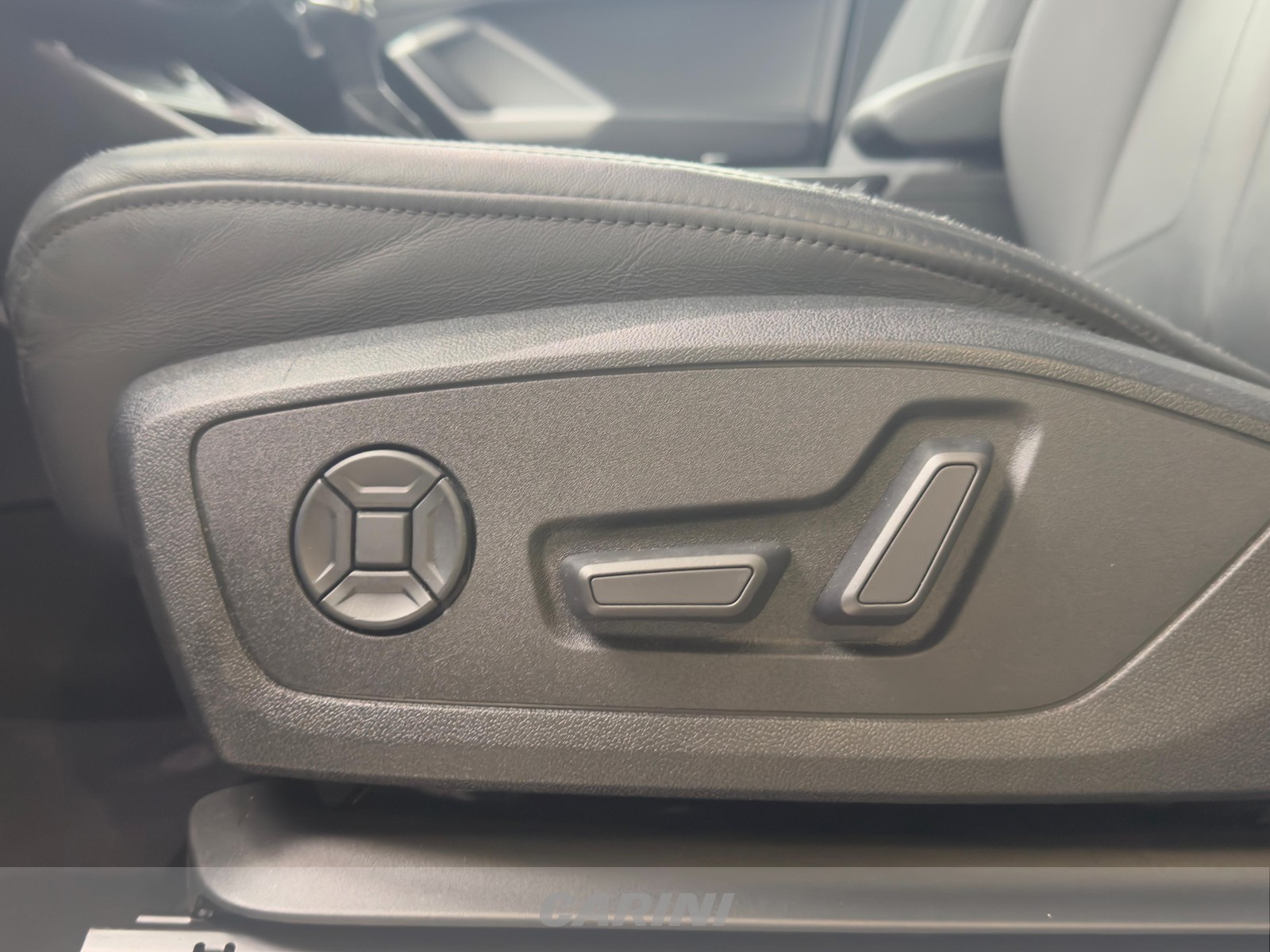 CARINI Audi Q3