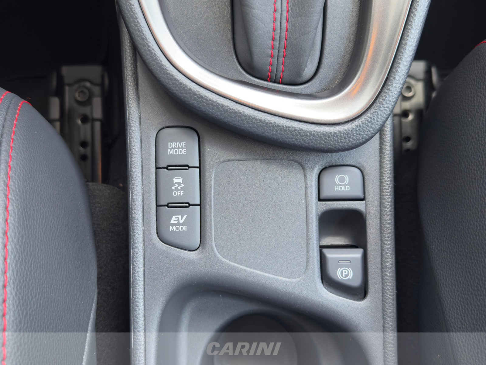 CARINI Toyota yaris cross