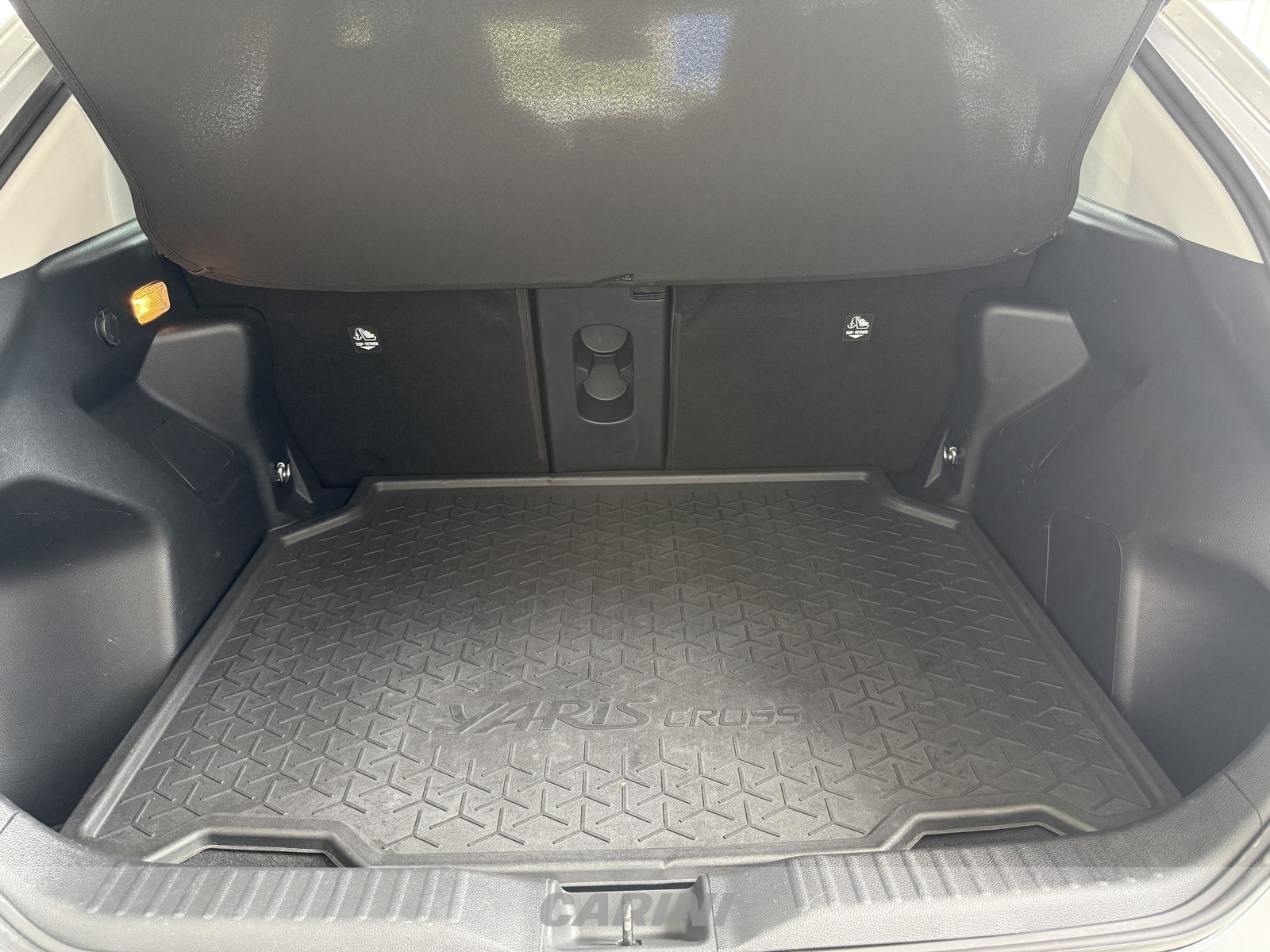 CARINI Toyota yaris cross