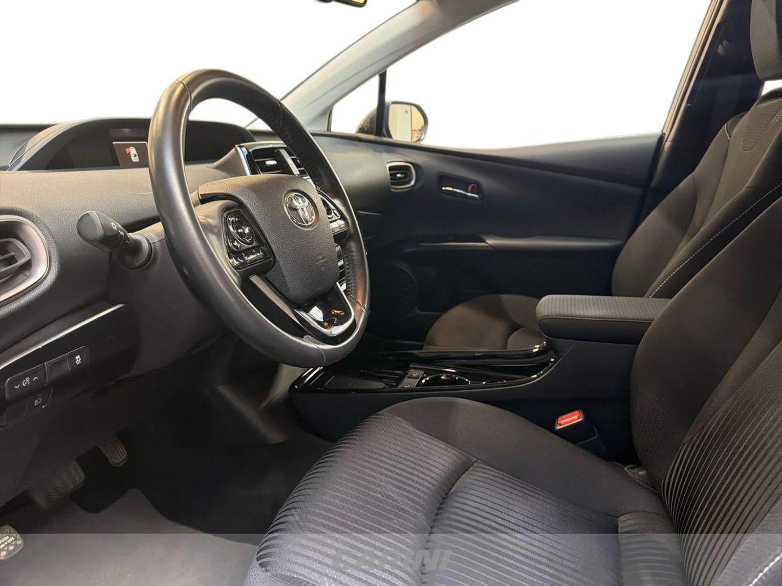 CARINI Toyota Prius