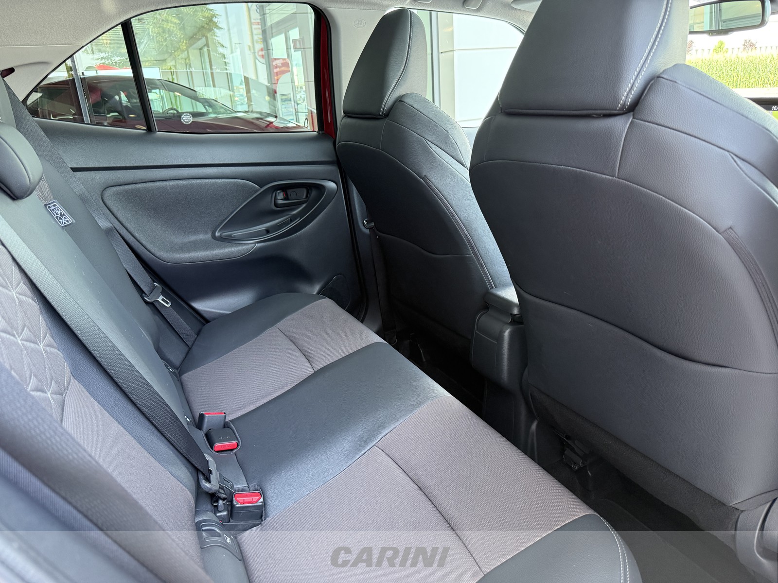 CARINI Toyota yaris cross
