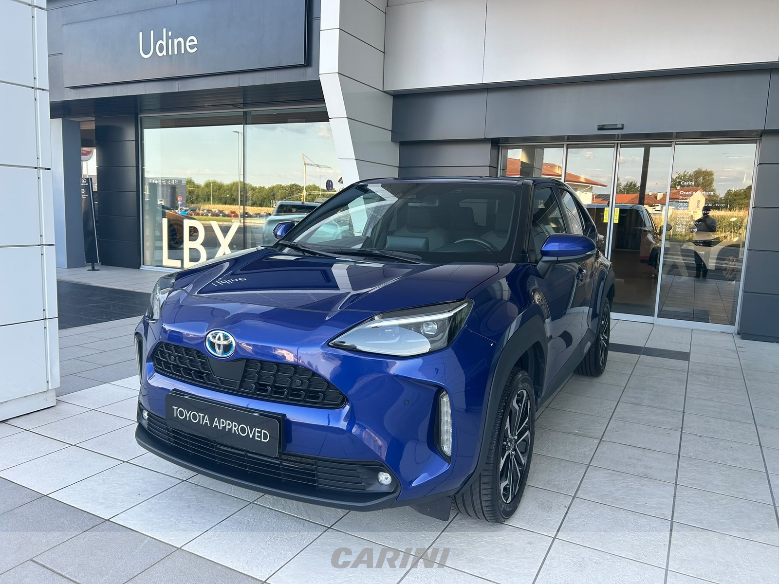 CARINI Toyota yaris cross