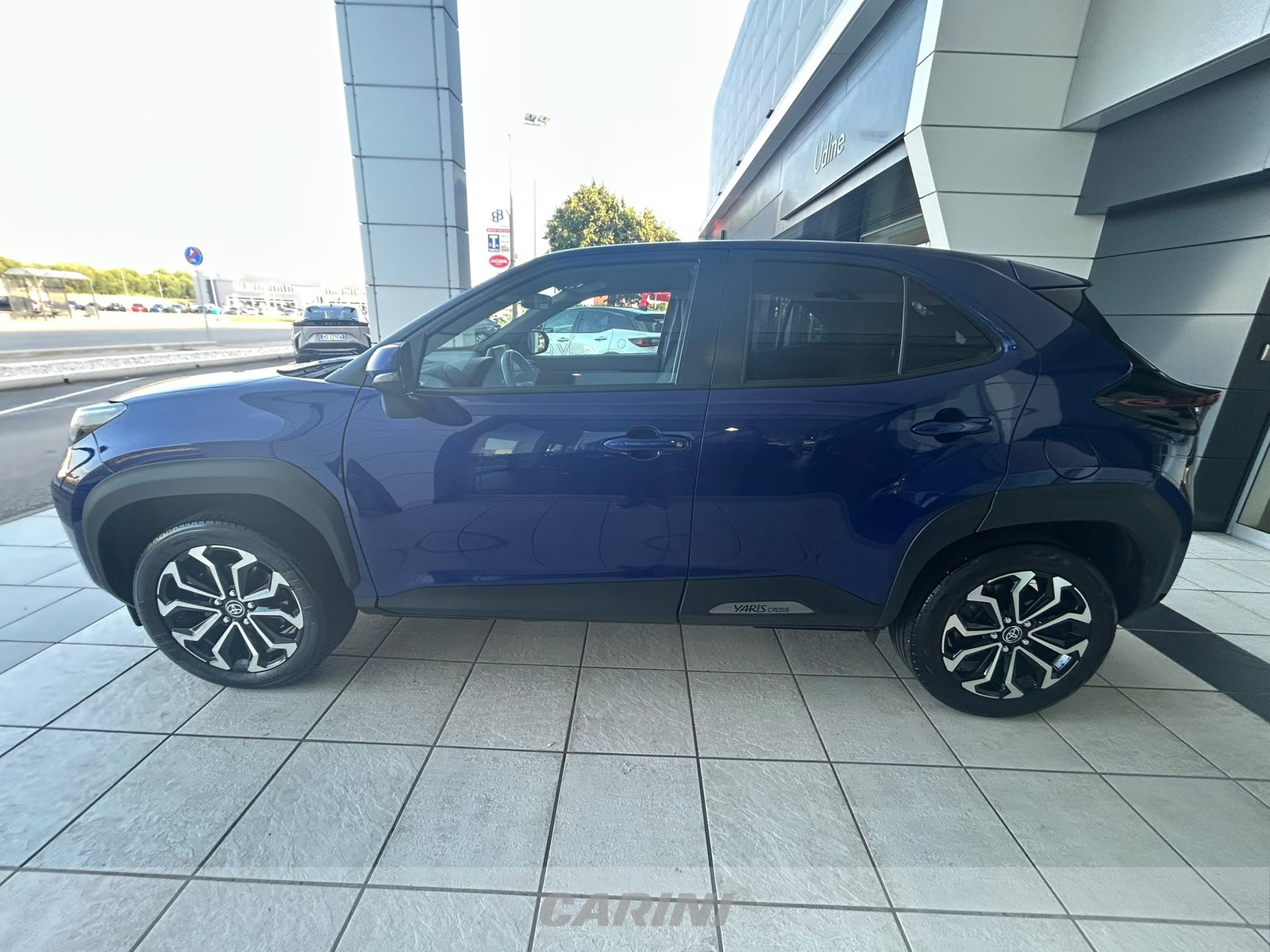 CARINI Toyota yaris cross