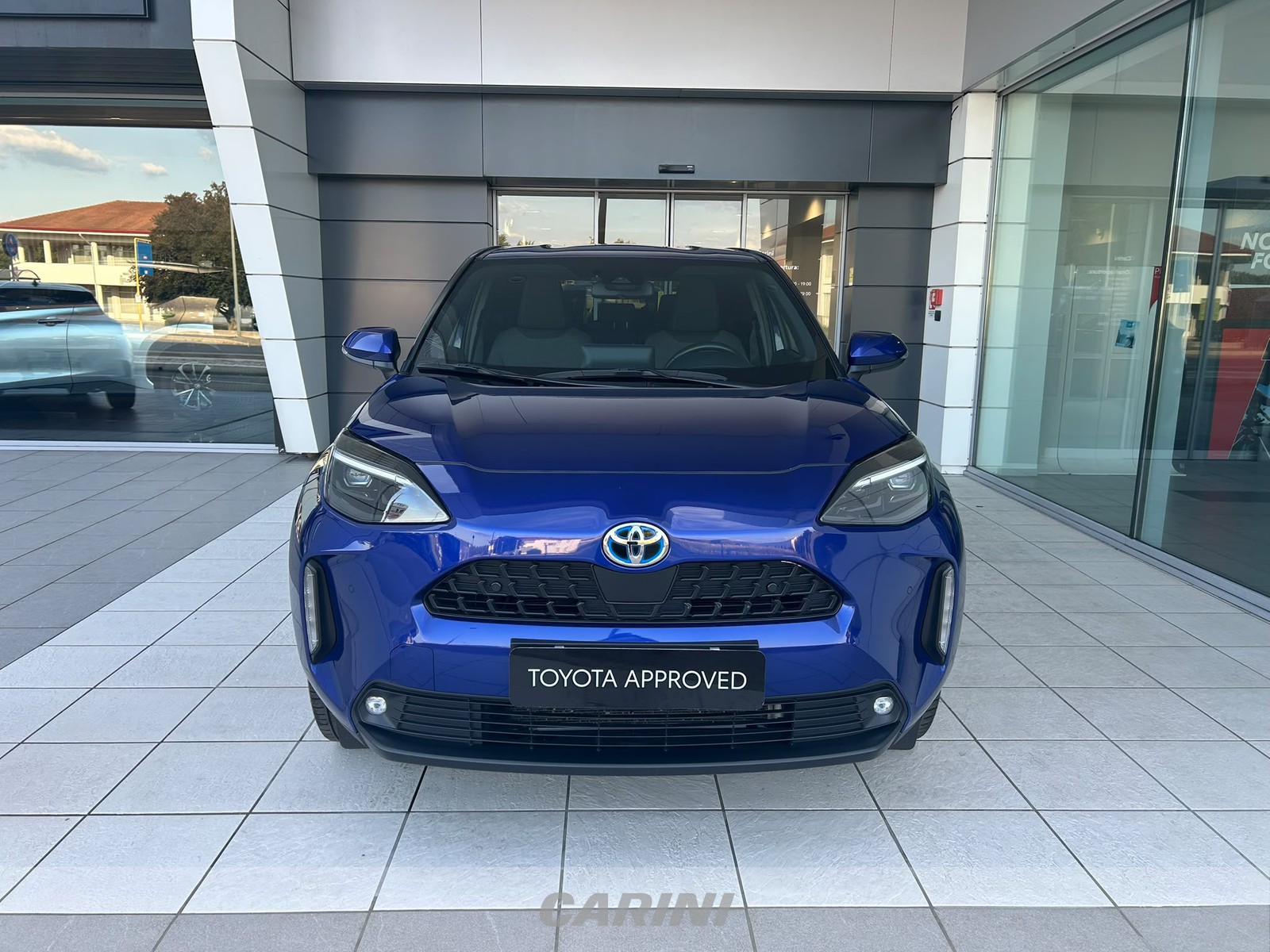 CARINI Toyota yaris cross