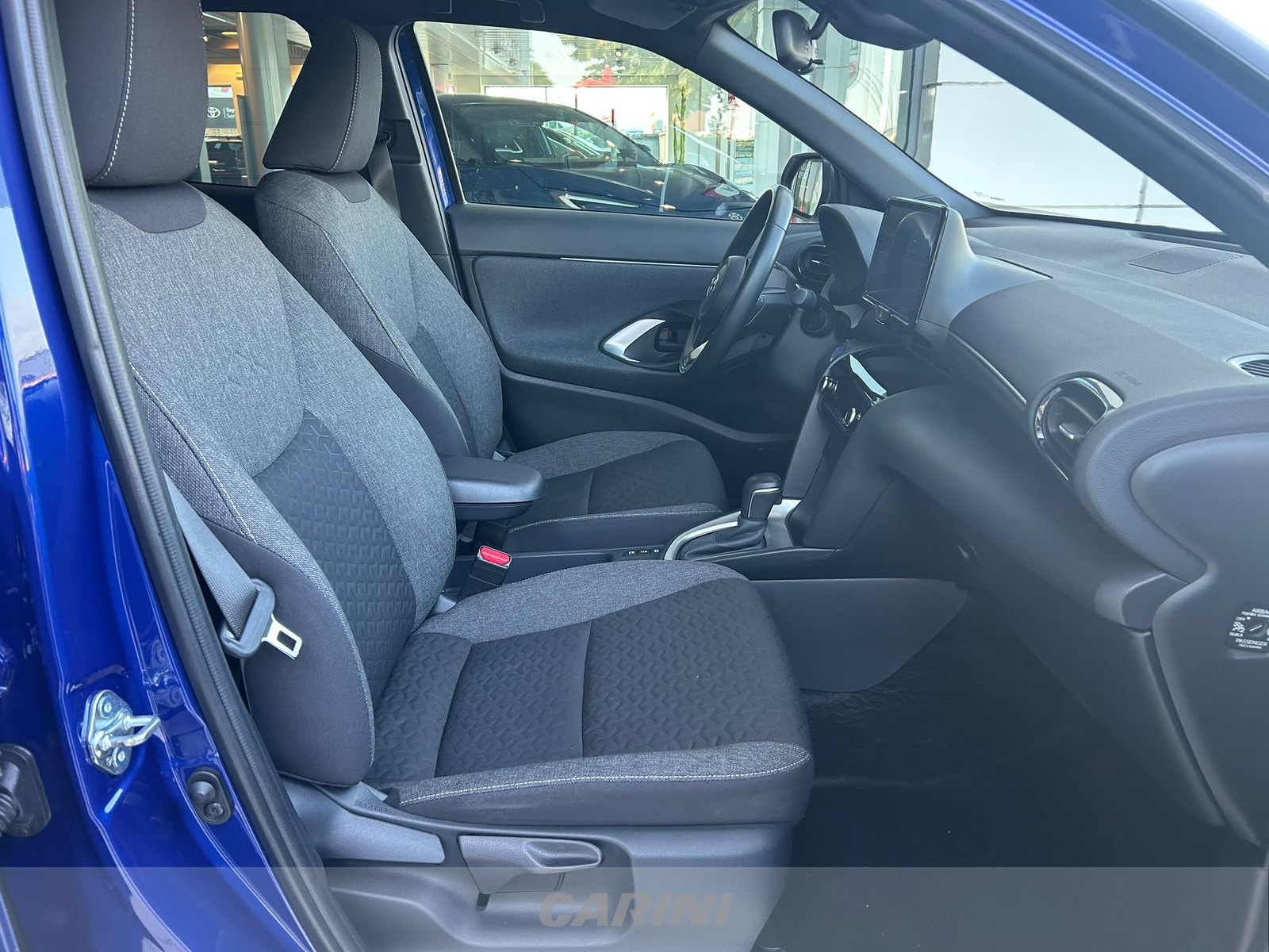 CARINI Toyota yaris cross