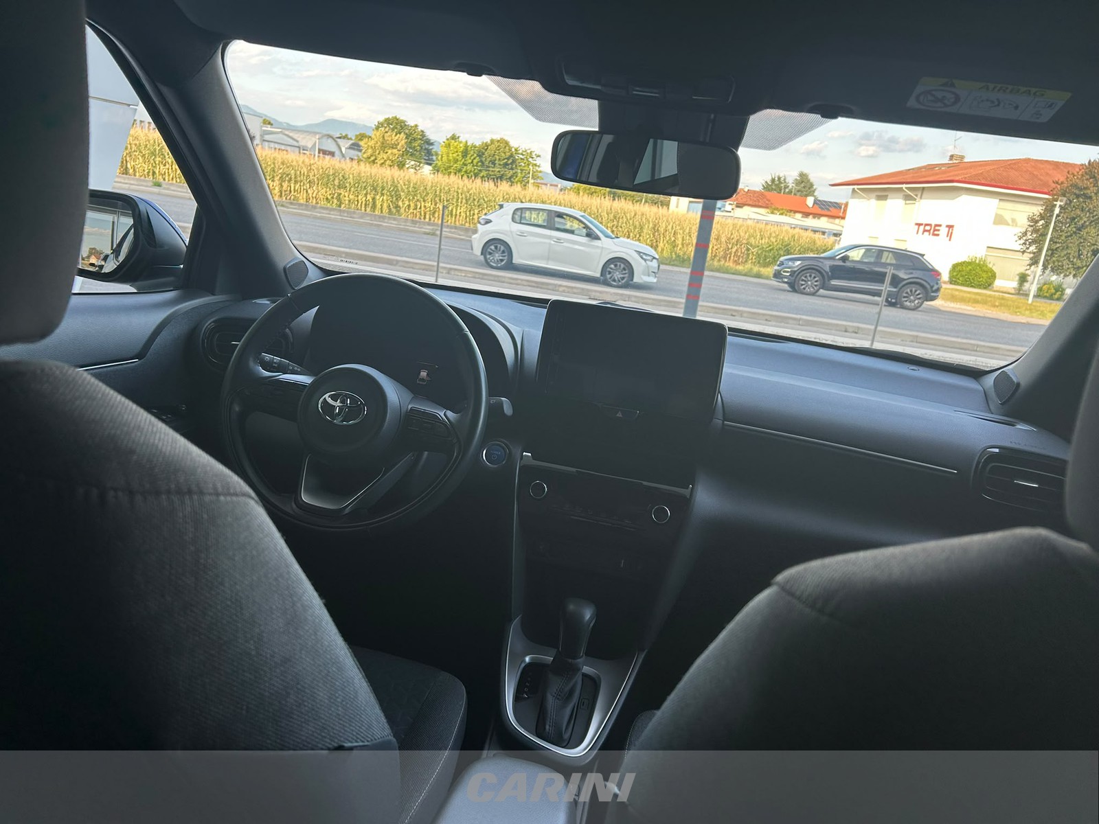 CARINI Toyota yaris cross