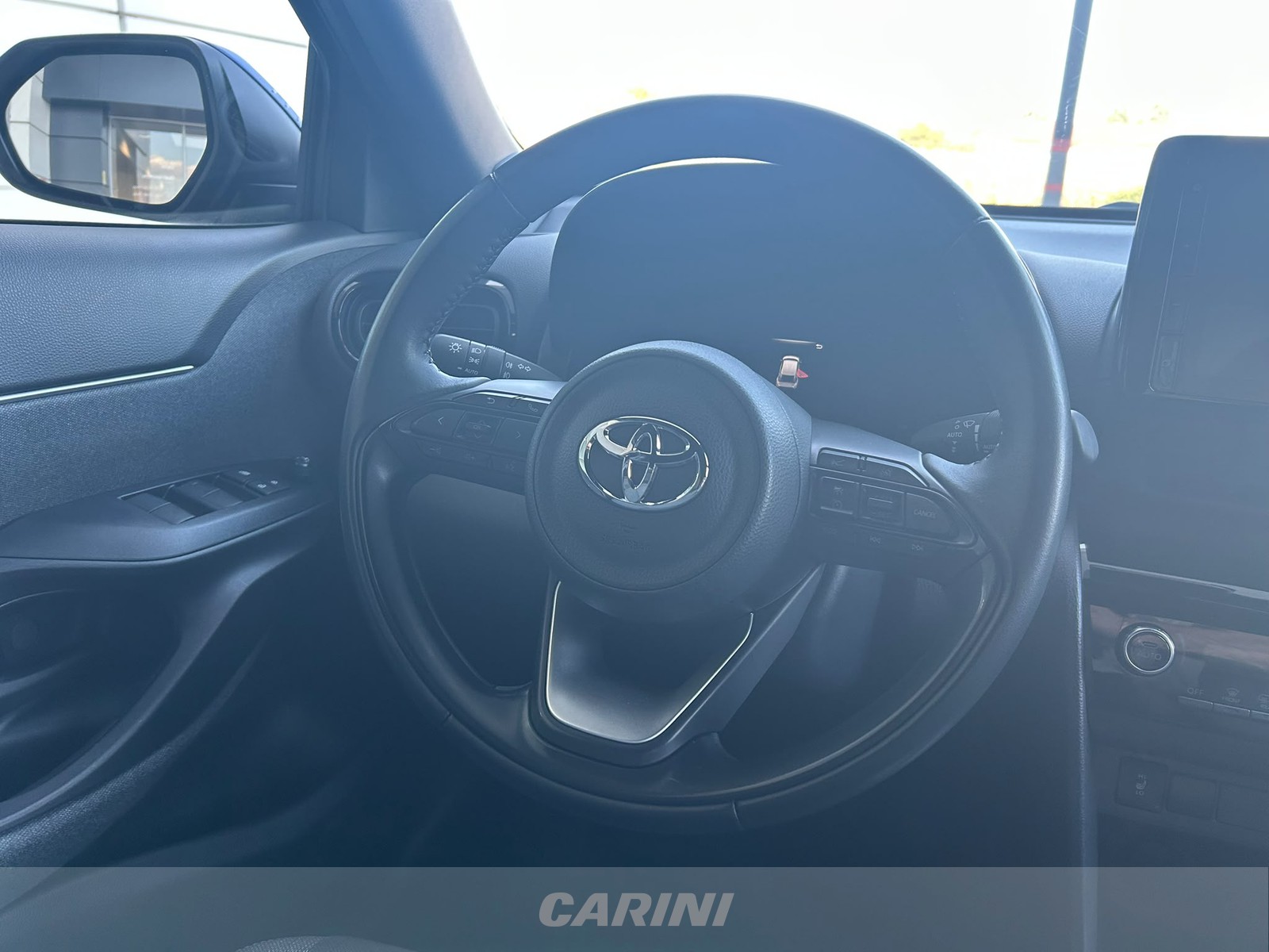 CARINI Toyota yaris cross