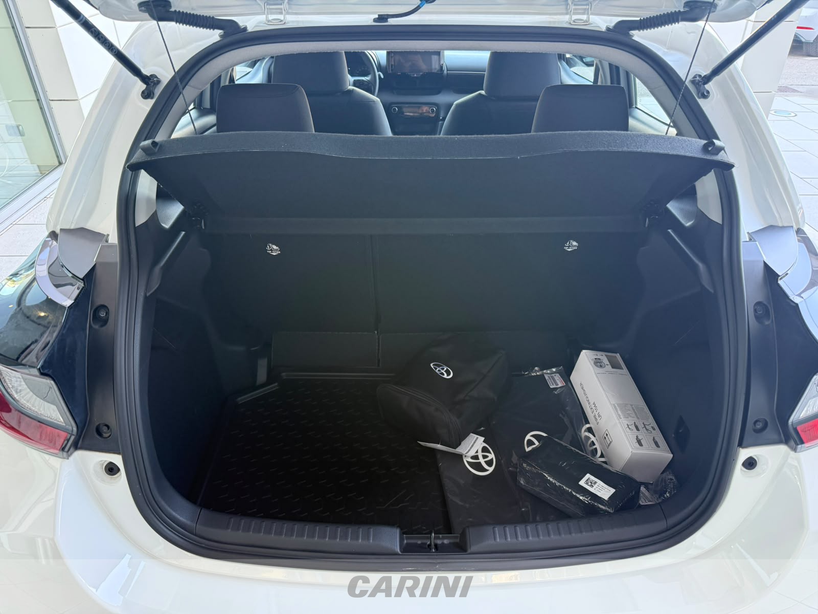 CARINI Toyota Yaris