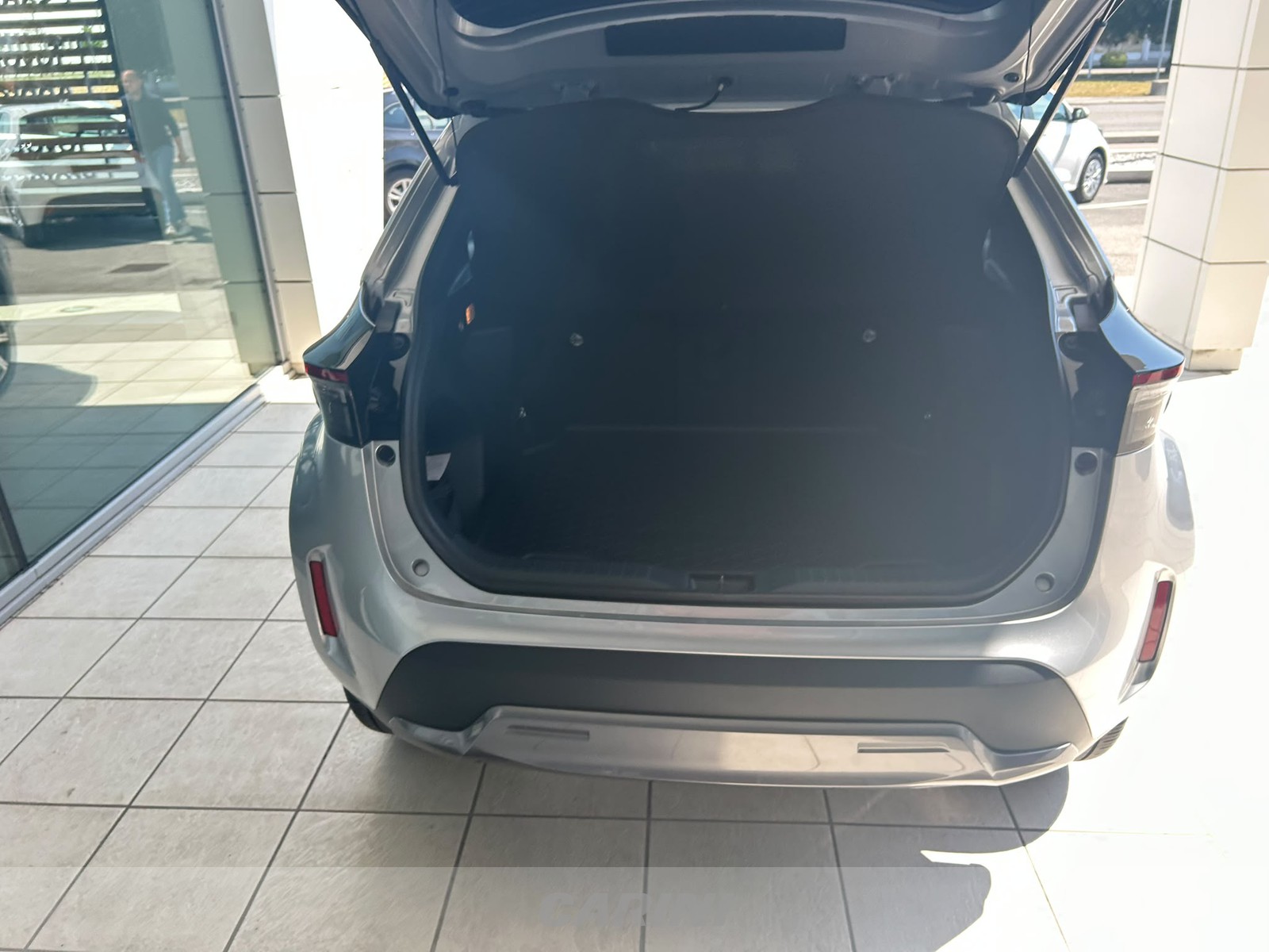 CARINI Toyota yaris cross