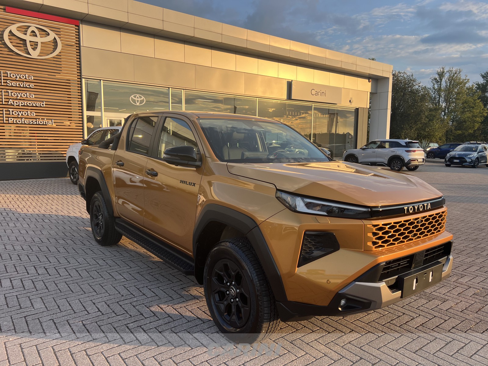 CARINI Toyota HiLux