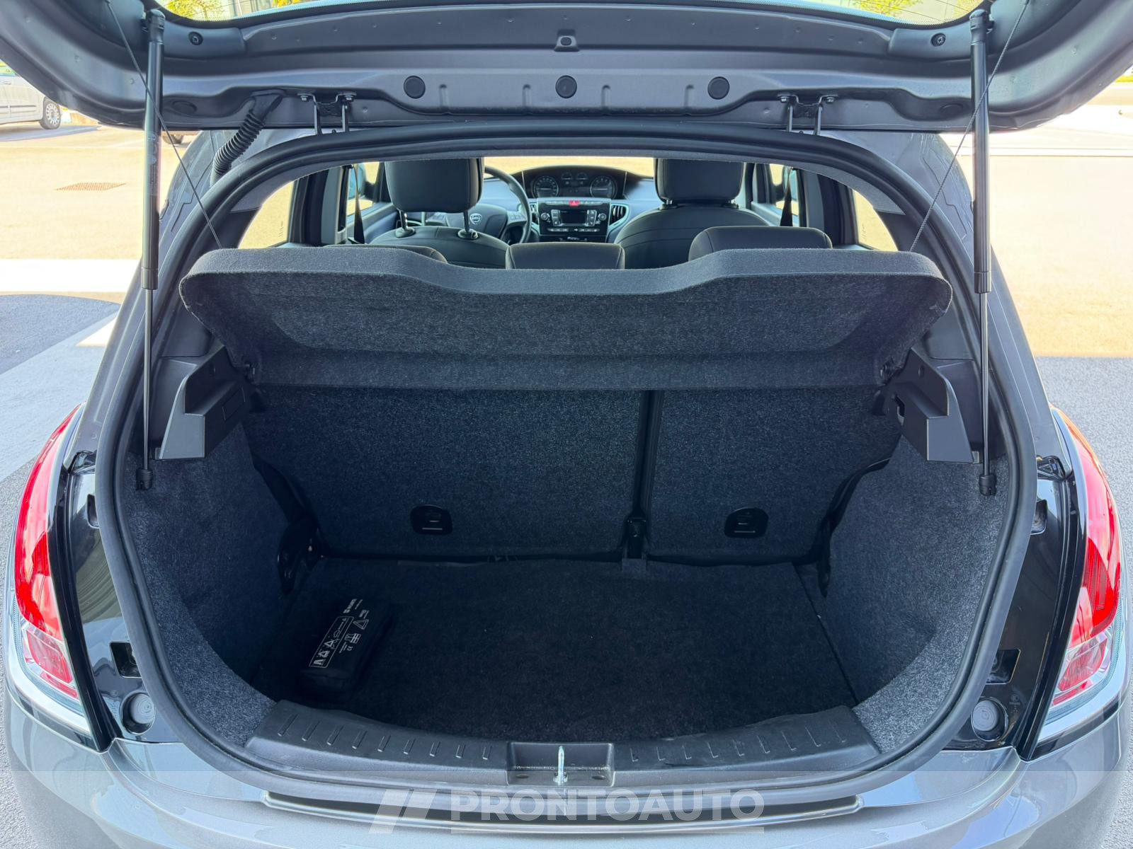 PRONTOAUTO Lancia Ypsilon